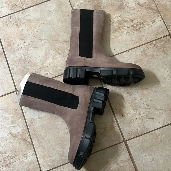 Free People NWOB Brooks Chelsea Stylish Tan Boots with Black Soles size 39👢😍 - Picture 4 of 7